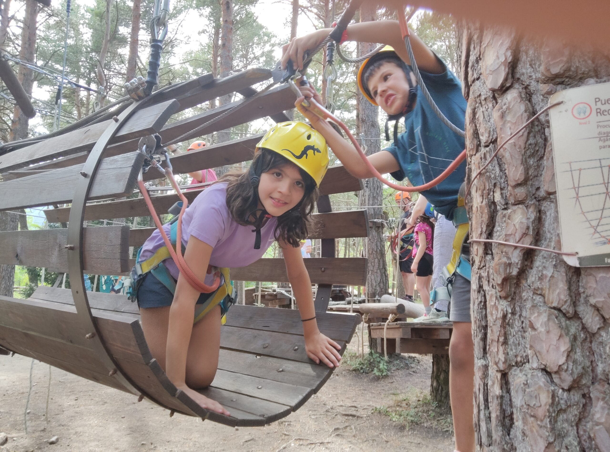 Parque de aventura, tirolinas y puentes tibetanos